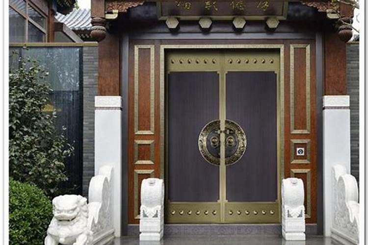 别墅进户大门用渡模玻璃在风水上来说合适吗有什么禁忌？