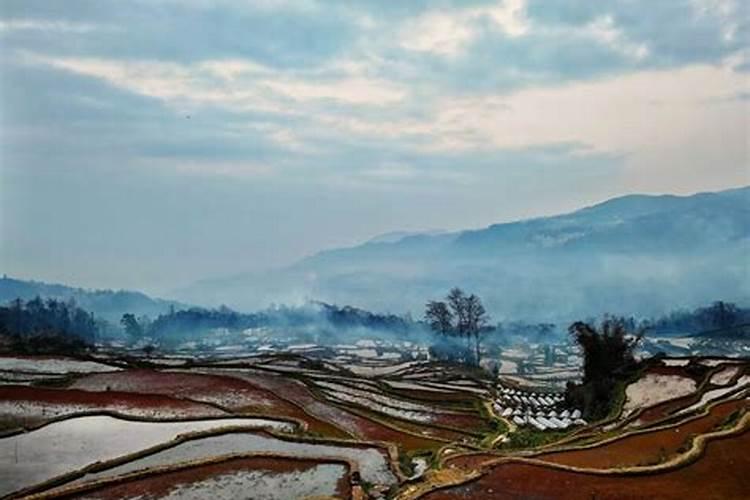 普高老寨民俗村旅游线路