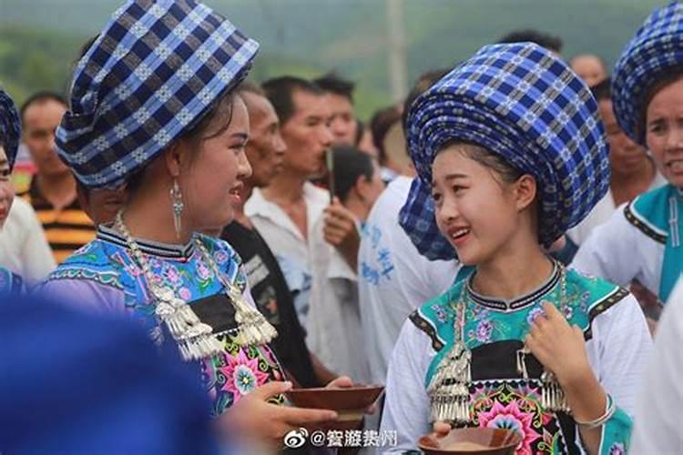 贵州安顺镇宁布依族汉族的饮食服饰节日丧葬宗教建筑文化详细最好在此。