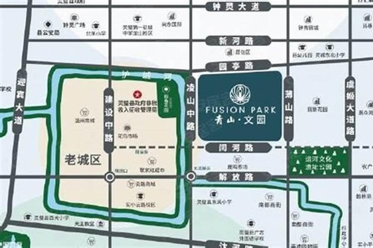 小区后靠山,旁边靠护城河,好吗？