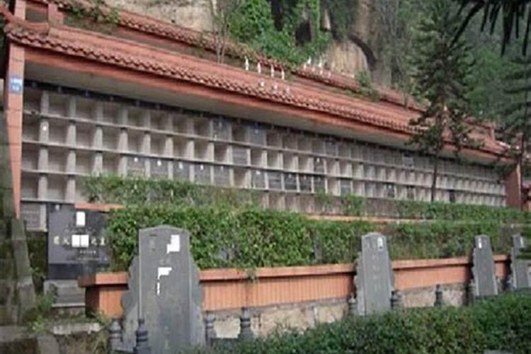 祖上的坟墓地址在哪里？