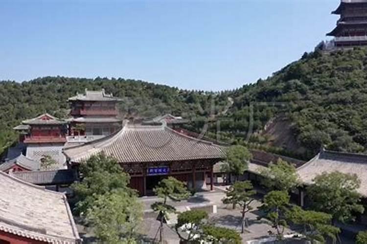 太原太山龙泉寺的风水大师是谁？