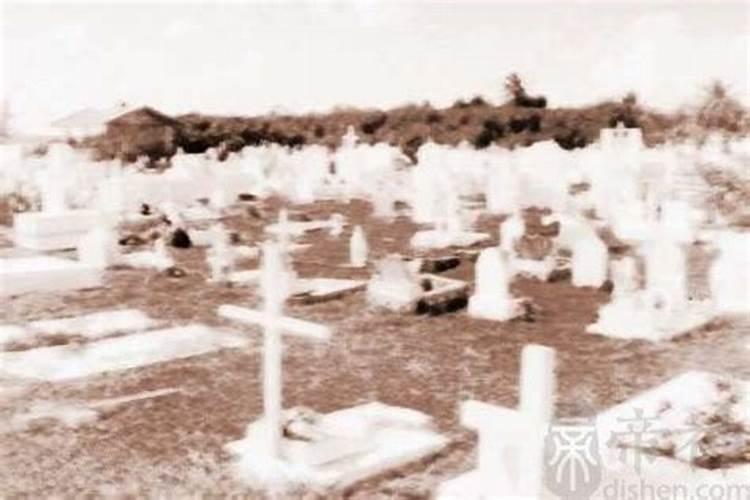 请风水先生看坟地需要注意什么？
