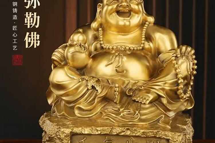 佛旁边摆什么摆件？