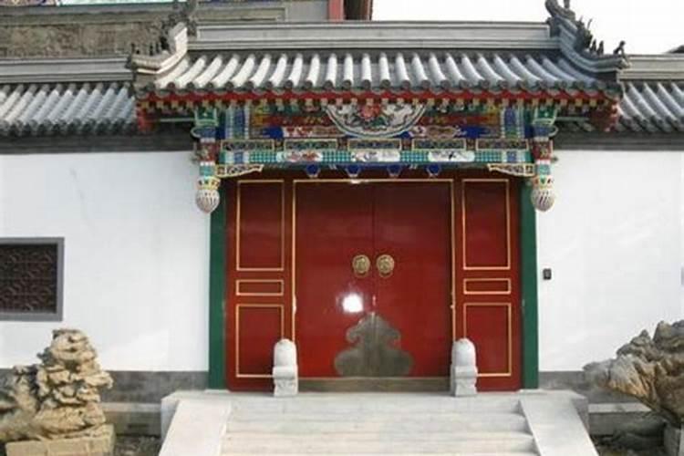 院子大门风水院子大门和正屋大门怎么开好？