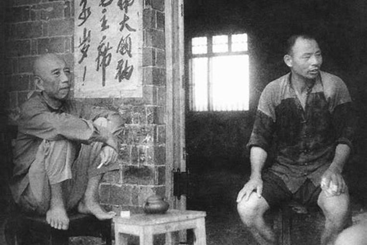 王震关是谁？